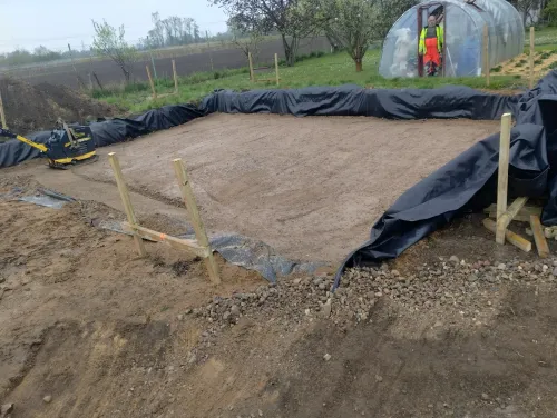 Betonowanie płyty fundamentowej